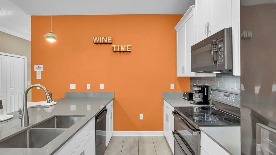 Kitchen (Angle)