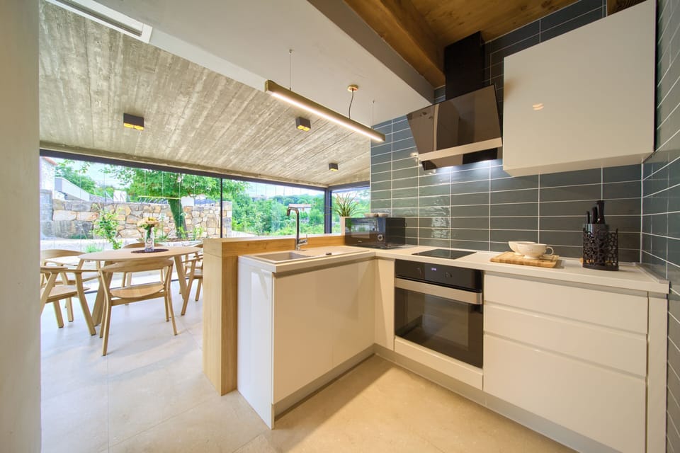 Kitchen 1