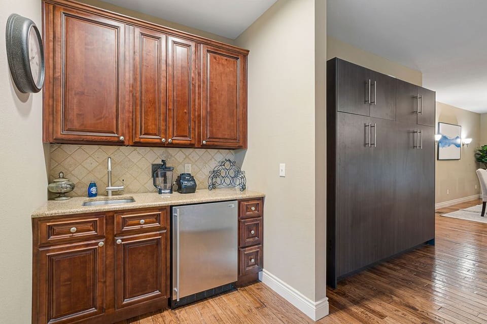 Wet bar with Queen Murphy Bed #5