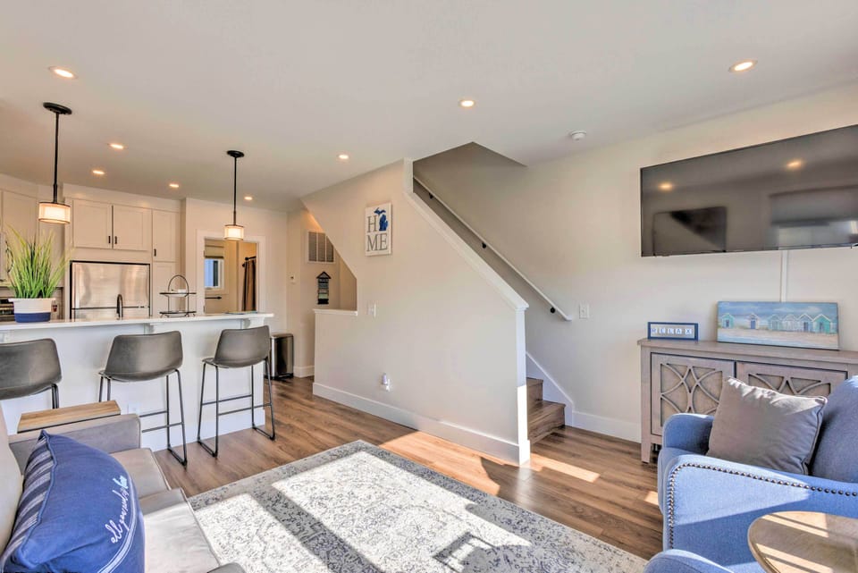 Living Room | Stairs to 2nd Level