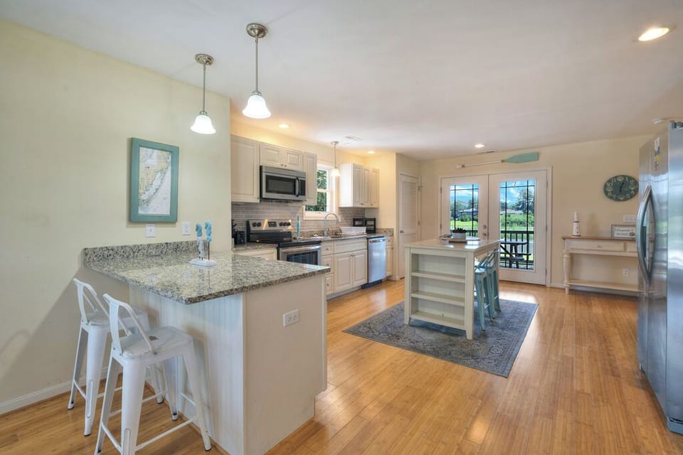 The Chef in your family will adore the amazingly Well-Stocked Kitchen.