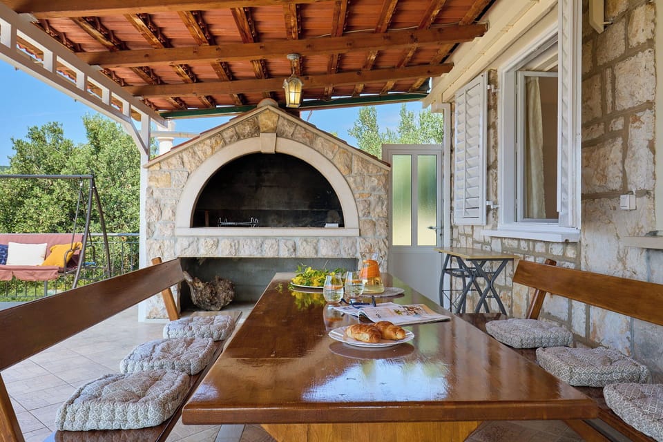 Bay View House - Four Bedroom House, Sleeps 7 House in Dubrovnik-Neretva County