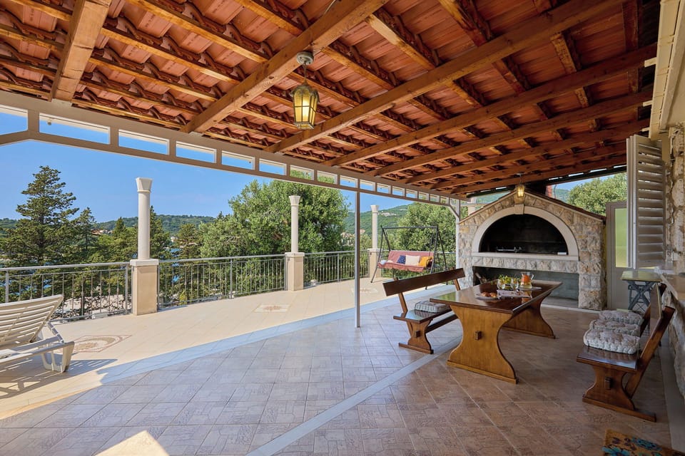 Bay View House - Four Bedroom House, Sleeps 7 House in Dubrovnik-Neretva County