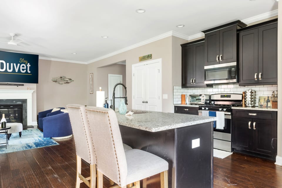 Private Backyard | Park Circle | The Sandy Palm!