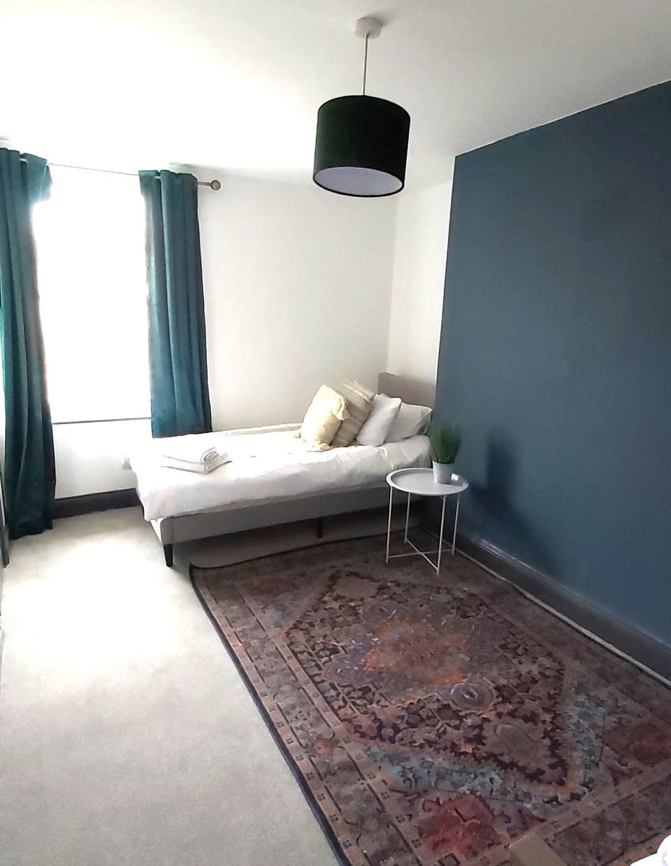 Twin Bedroom 