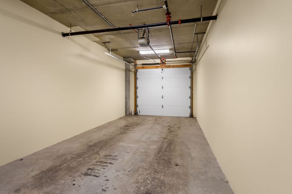 Private Heated Garage with Ski/Snowboard Racks