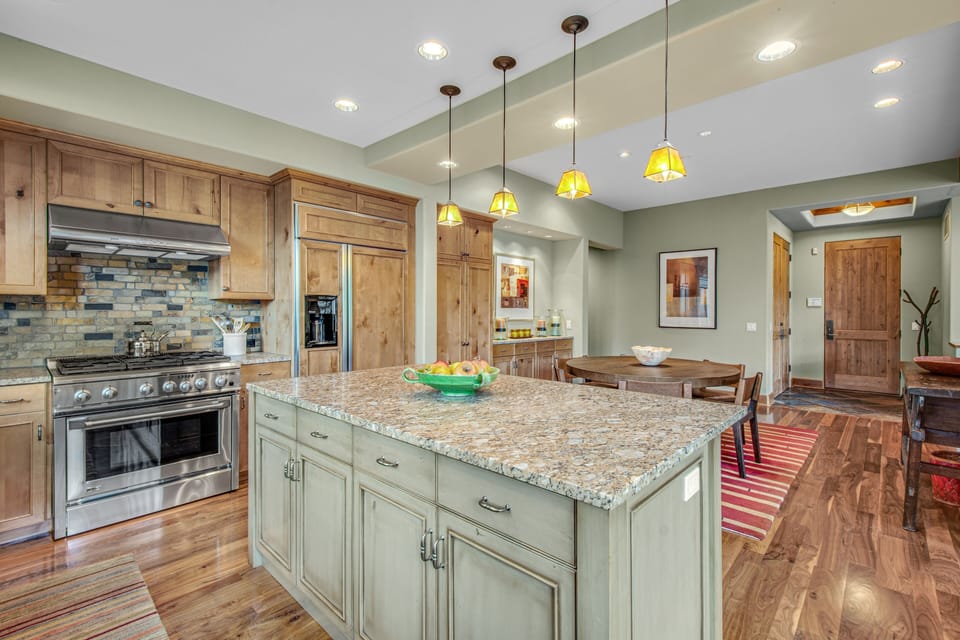Kitchen/Dining Room