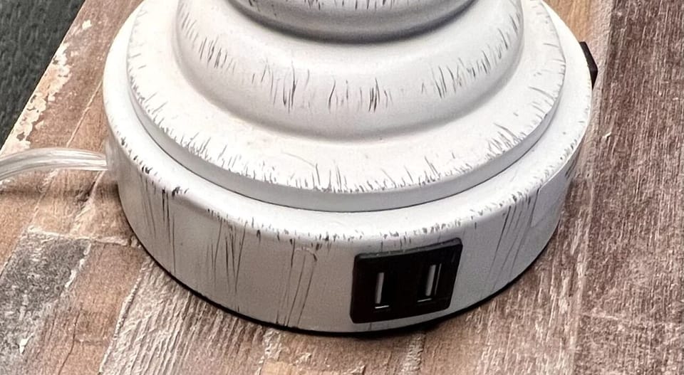 USB Lamp on Lights in bedroom
