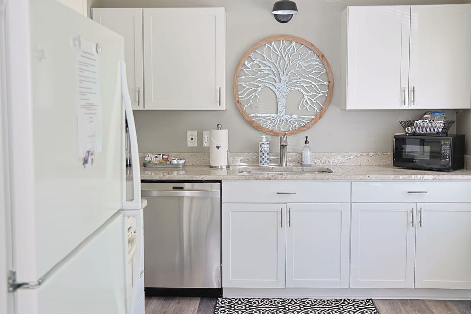 Kitchen-Newly Updated