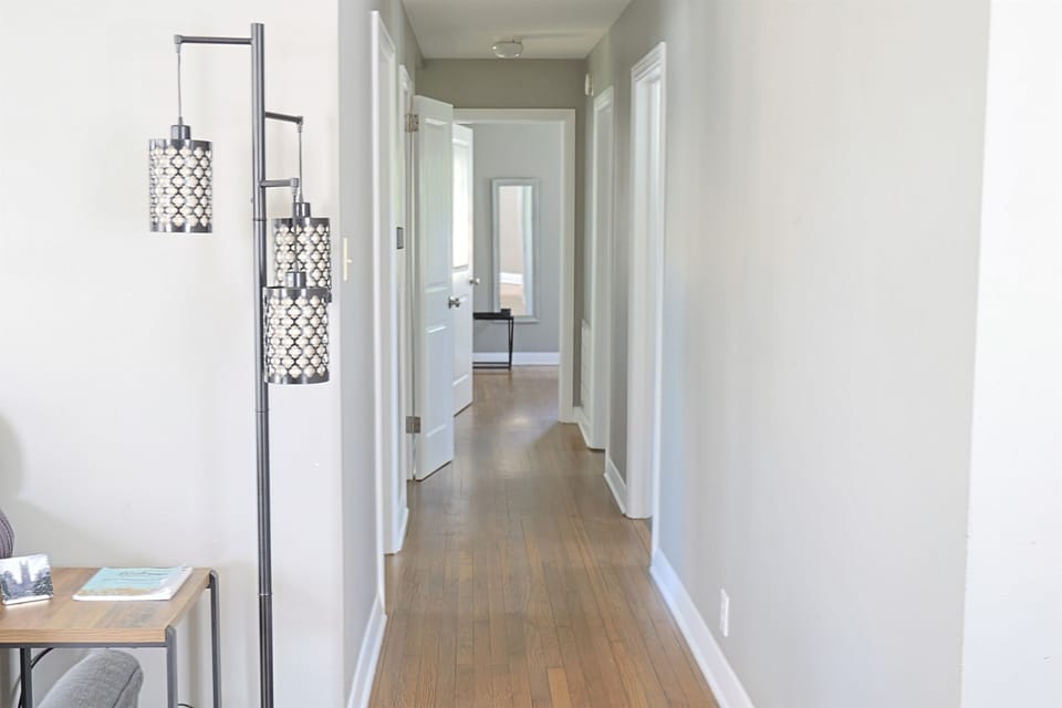 Hallway to bedrooms