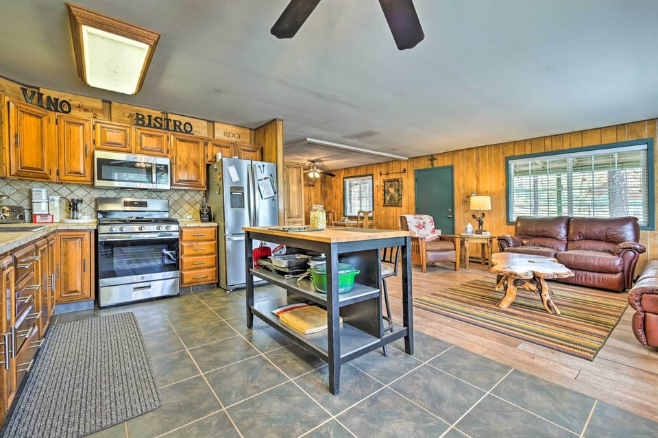 Kitchen | Well-Equipped