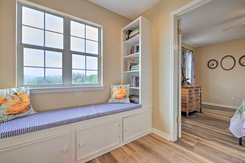 Common Area | Window Nook | 2nd Floor