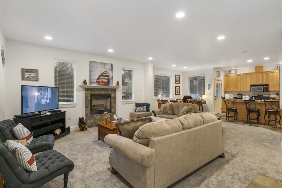 9 Foot Ceilings