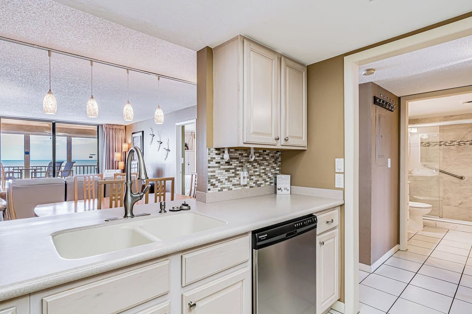 DCS04273-Edit_copyright