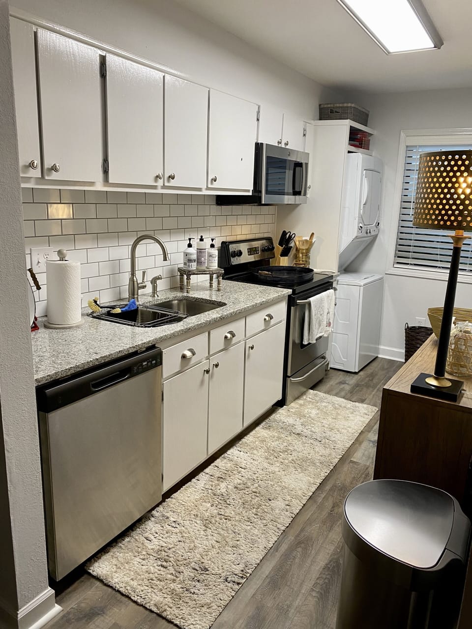 Fully renovated kitchen + washer/dryer