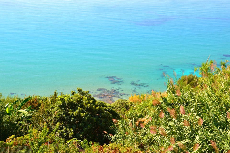 Kefalonia beaches: Kanali beach, 1 km away