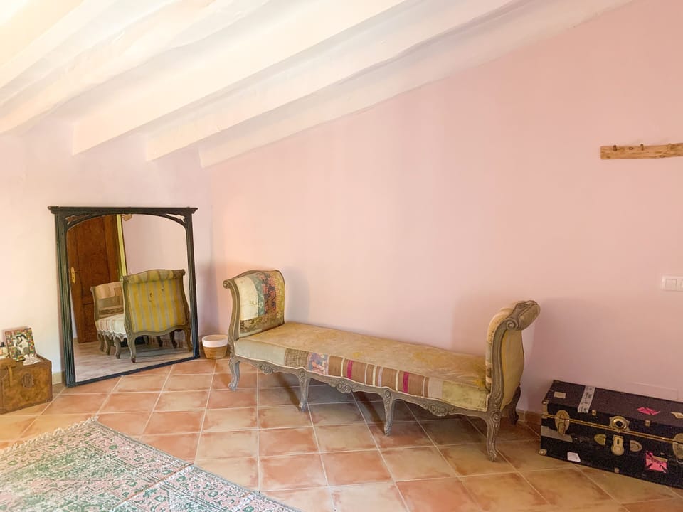 The upstairs pink bedroom
