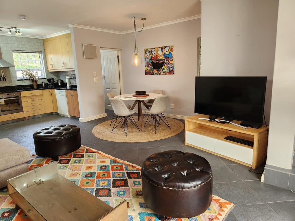 Cottage Cabernet - Living Room