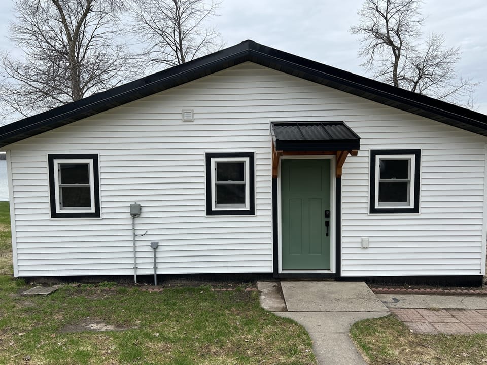 Easily recognizable as the Green Door Cottage!