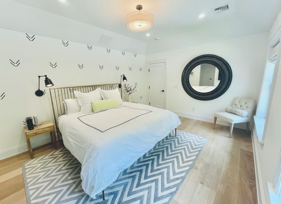 Junior Suite with full ensuite bathroom