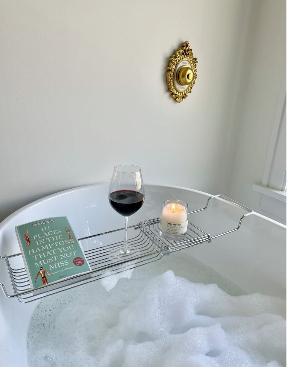 Relax and enjoy a good bath in the soak tub