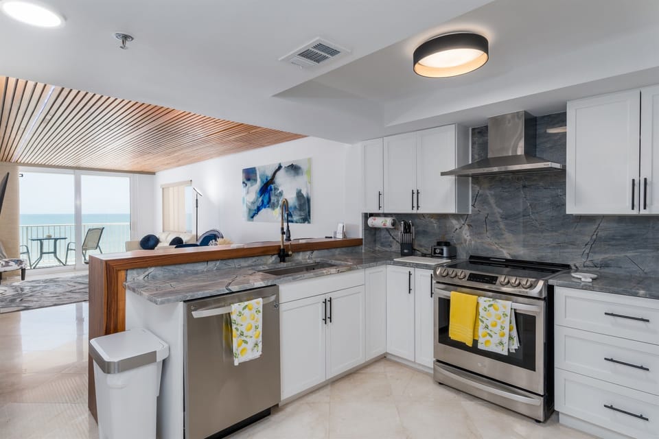 Fully equipped kitchen