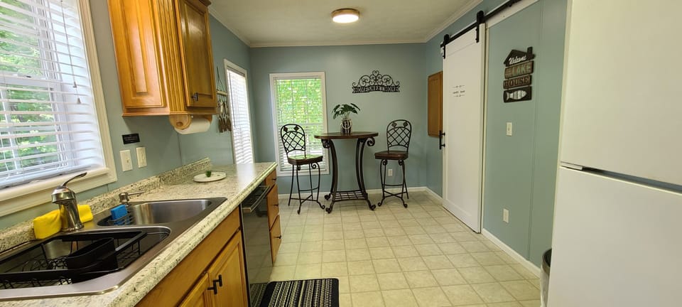 Kitchen with breakfast area