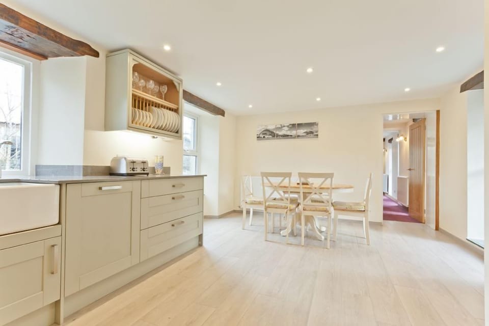 Secret Cottage Coniston kitchen