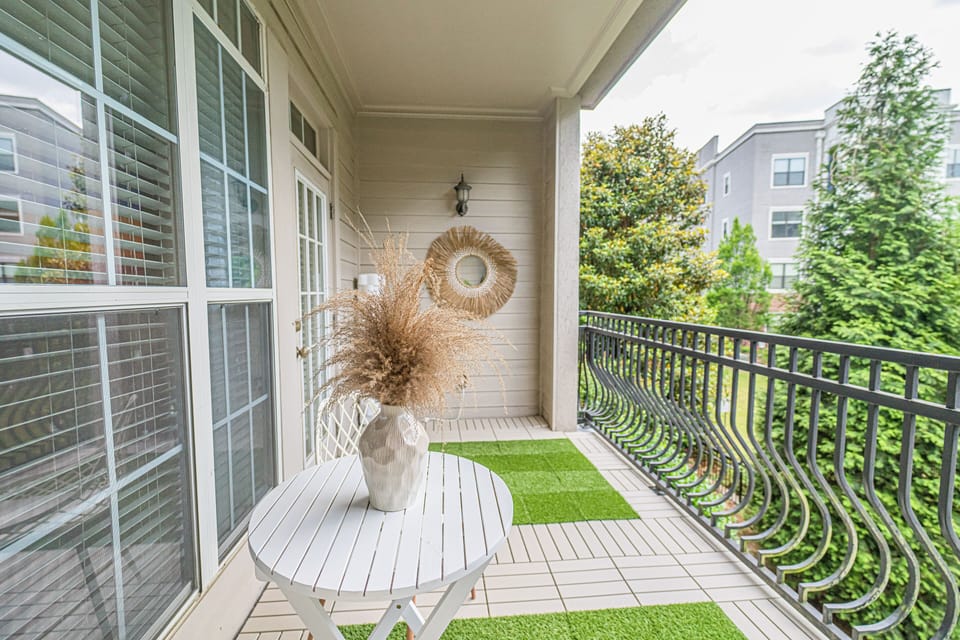 Balcony/patio
