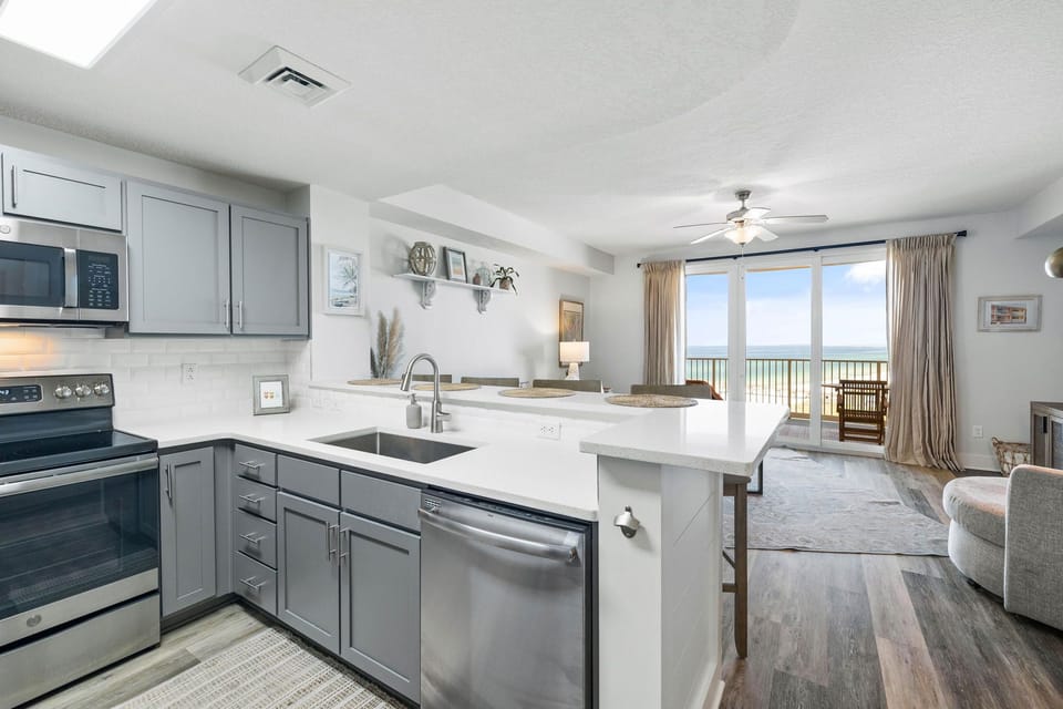 Full kitchen with GE appliances, stocked with everything you need
