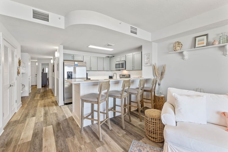 Full kitchen with GE appliances, stocked with everything you need