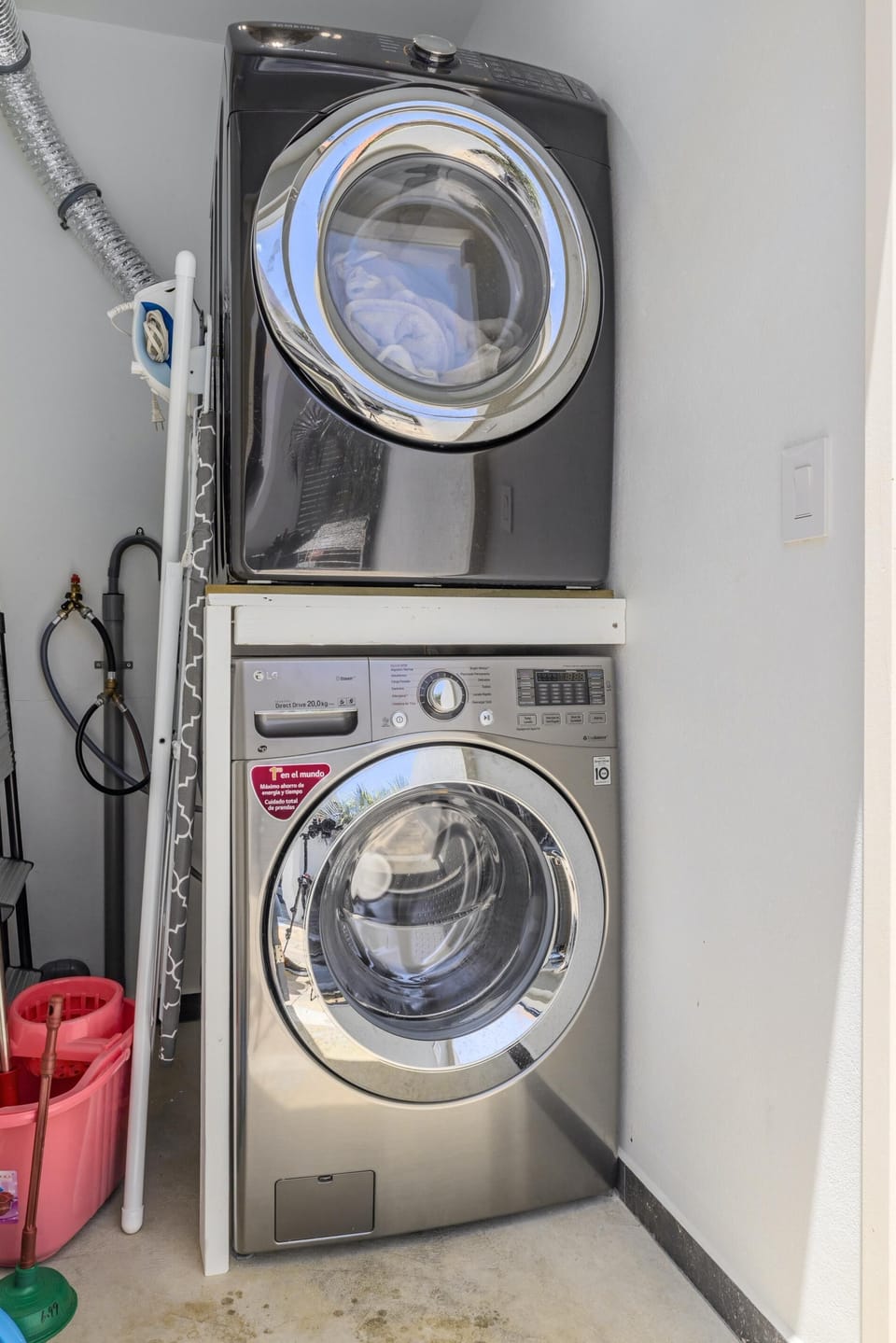 A washer and dryer combo for our guest, perfect for long vacation
