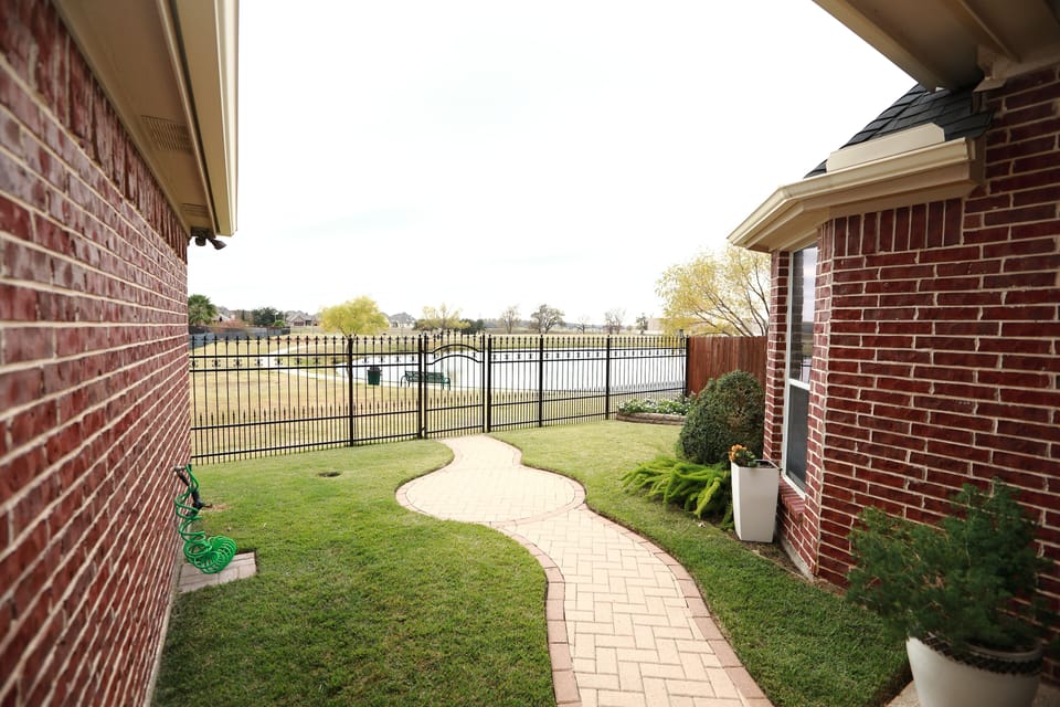 Backyard access to community lakes and walking trails
