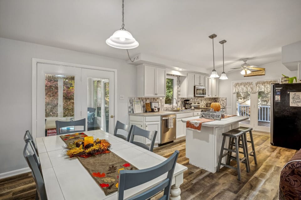 The dining room connects to the kitchen!