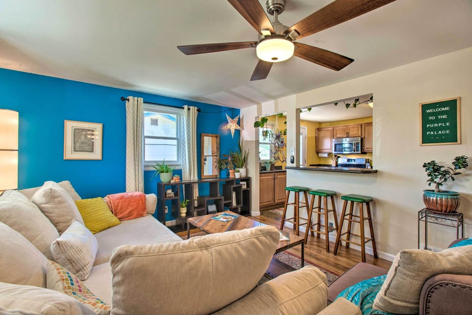 Living Room | Free WiFi