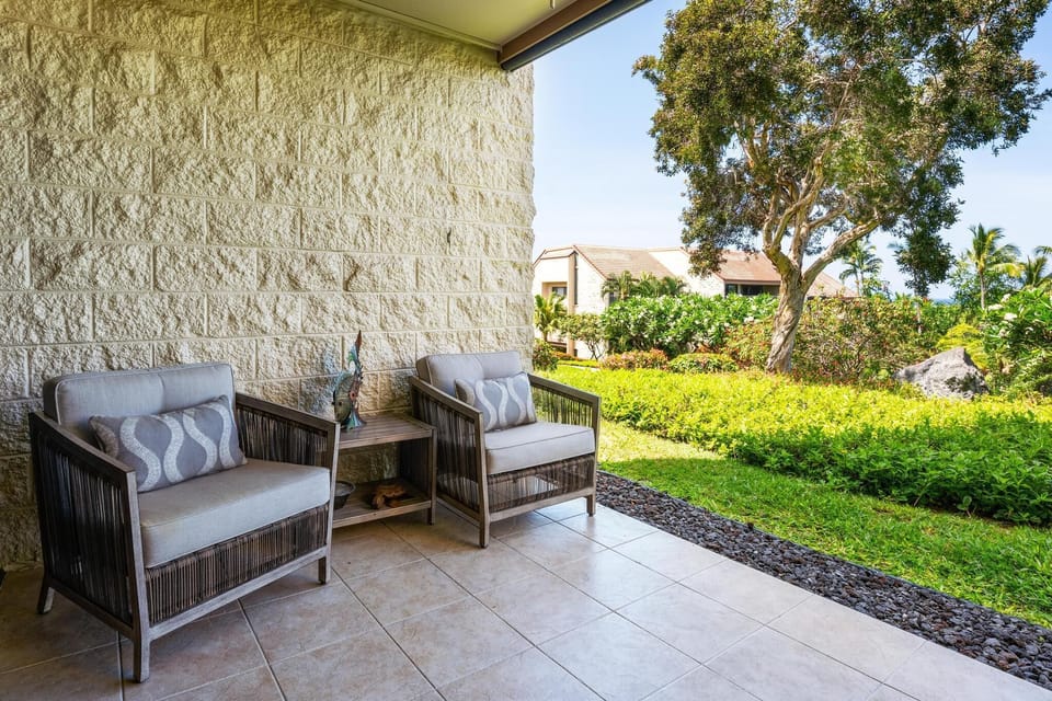 Chairs on lanai 