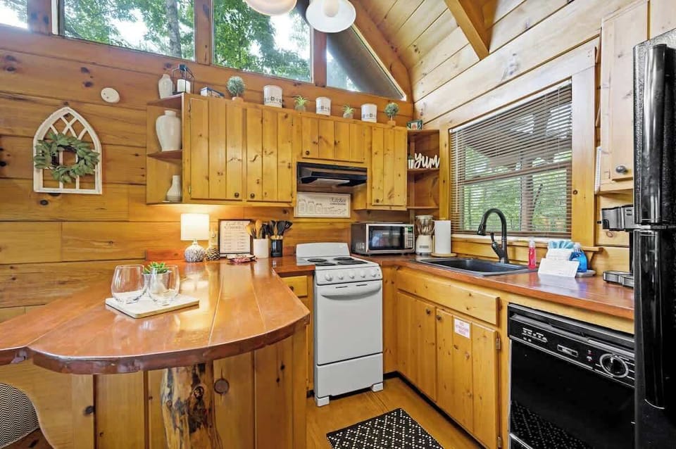 Full view of the Kitchen.