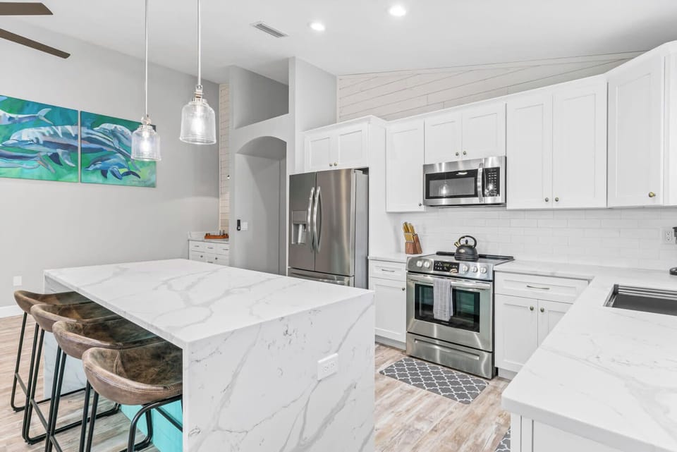 Room to Cook large Family Meals