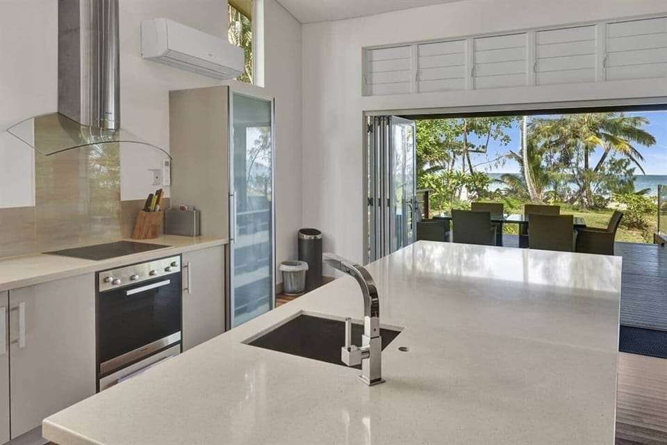 Ripples on the Beach - Kitchen