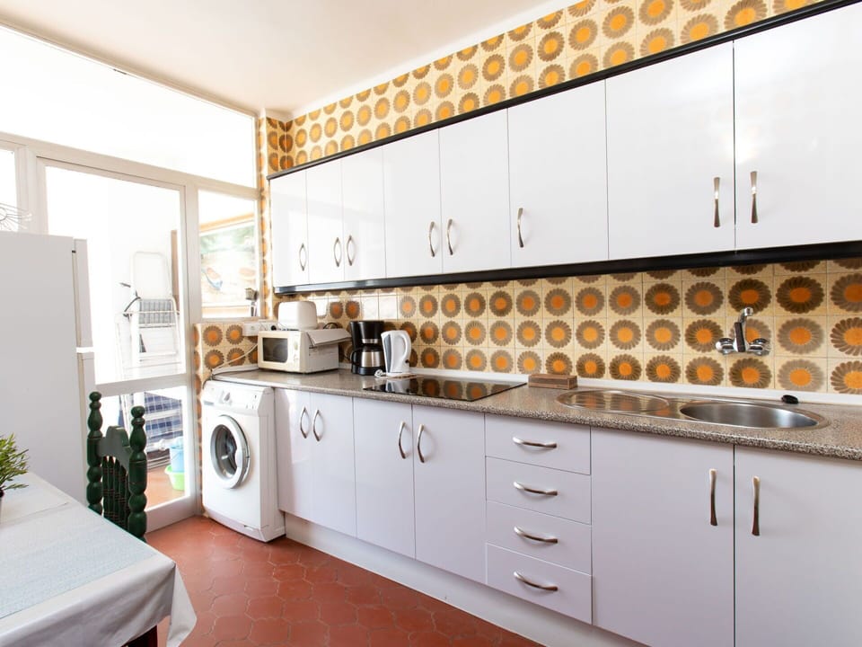 Cabinetry, Furniture, Countertop, Building, Kitchen, Kitchen Appliance, Wood, Flooring, Floor, Kitchen Stove