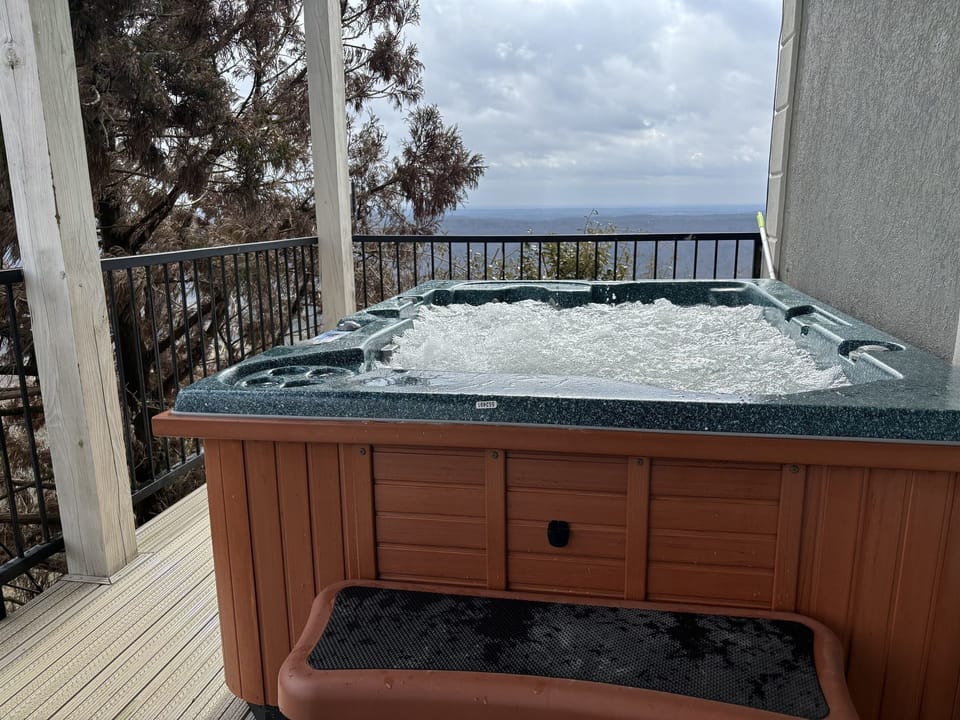 Hot Tub on lower deck 