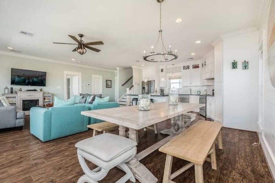 Dining room table