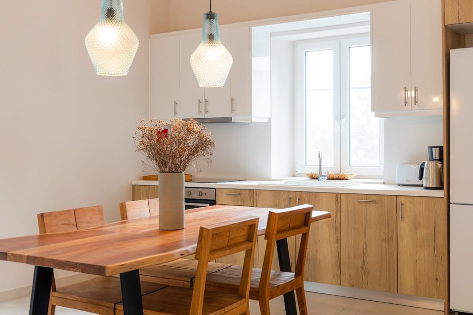 Dining Room, Kitchen