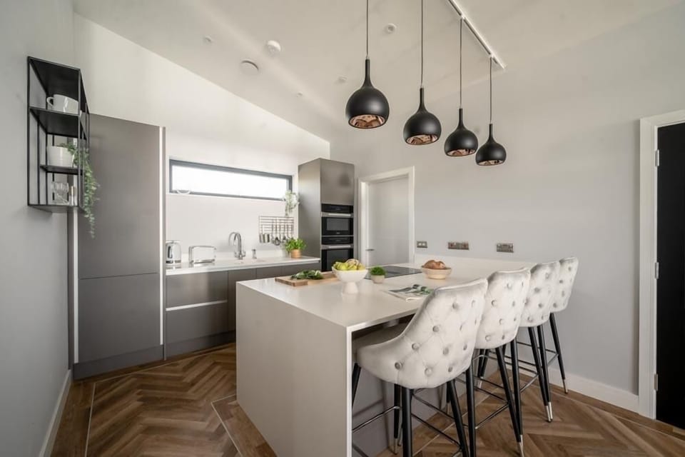 Dining room at 5 Bol Y Maer, Bude, Cornwall, self catering with Beach Retreats.