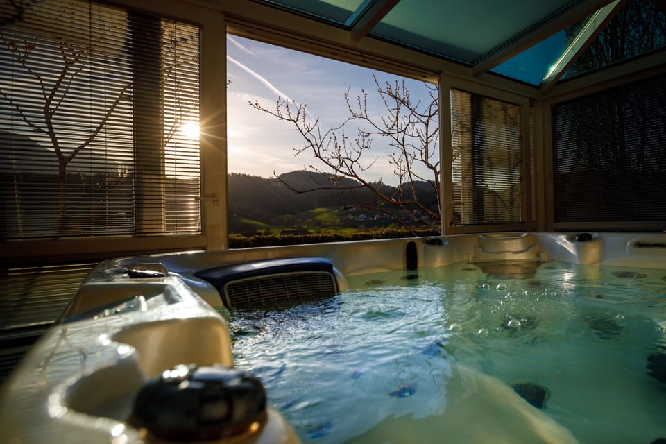 Indoor spa tub