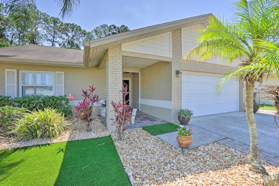 Tampa Vacation Rental | 3BR | 2BA | 1,450 Sq Ft | Step-Free Access