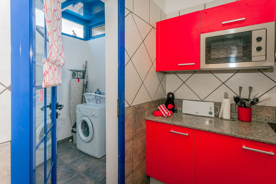 Kitchen/Utility Room