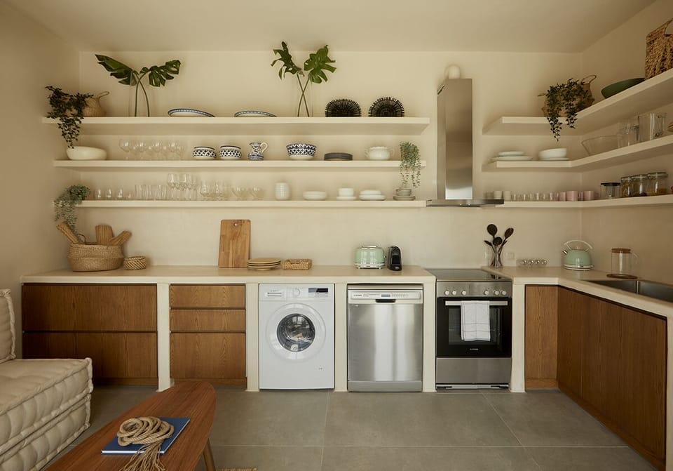 Fully equipped kitchen