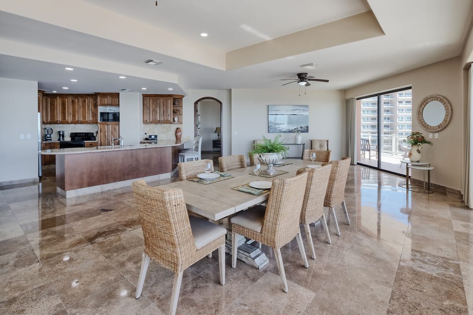 Spacious Living Area (2)