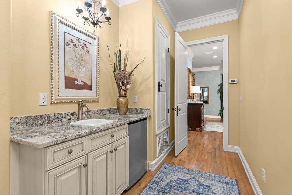 2nd Floor - 🍸 Wet Bar with sink and mini-fridge for convenience